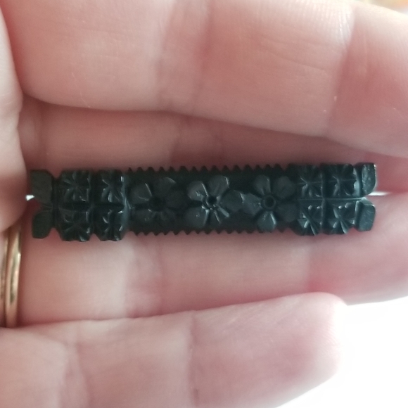 Relisted -Antique Whitby Jet bar pin black carved flowers floral mournin - Picture 3 of 12